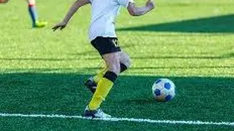 短道速滑世界杯男子5000米接力，中国队荣获银牌